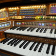 Lowrey Imperial organ, warm oak cabinet - Organ Pianos